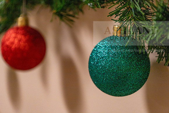 HolidayDecor120923MC_6401