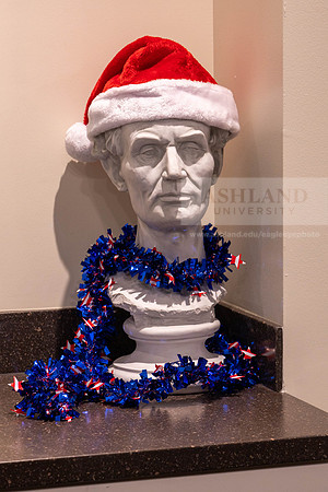 HolidayDecor120923MC_6198