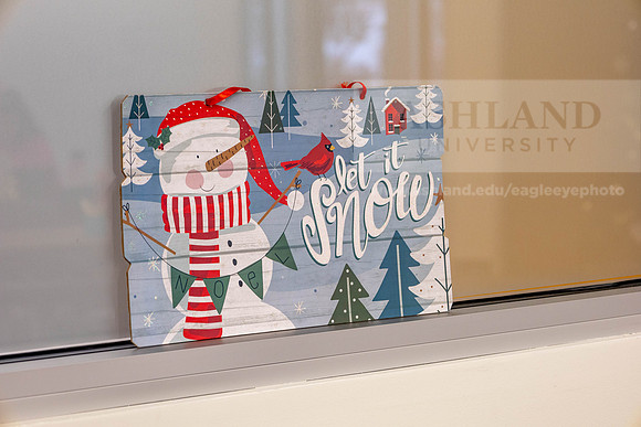 HolidayDecor120923MC_6359