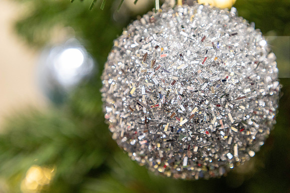 HolidayDecor120923MC_6211