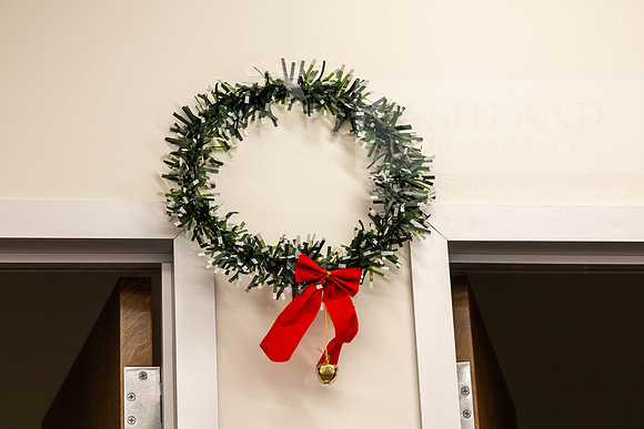 HolidayDecor120923MC_6341