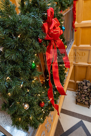 HolidayDecor120923MC_6191