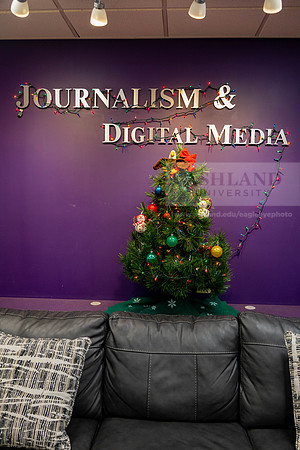 HolidayDecor120923MC_6124