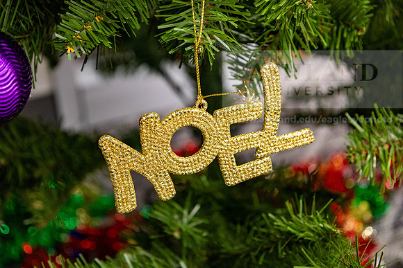 HolidayDecor120923MC_6333
