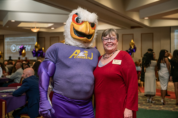 WinterGradCelebration1223AWB_3620