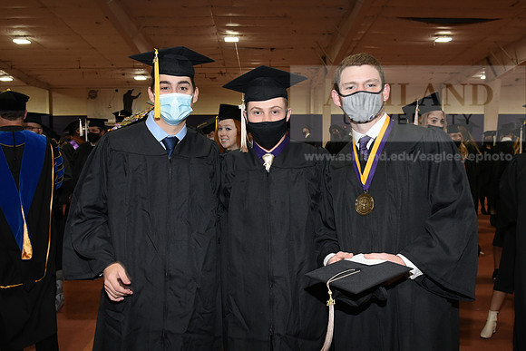 045WiGradPreCeremony1221MP7_0061