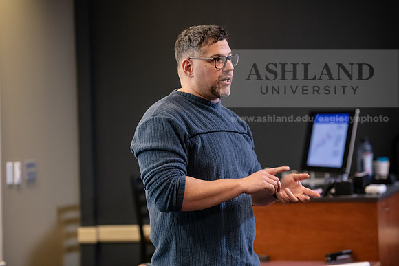 MBADigitalMarketing0324AWB_8343