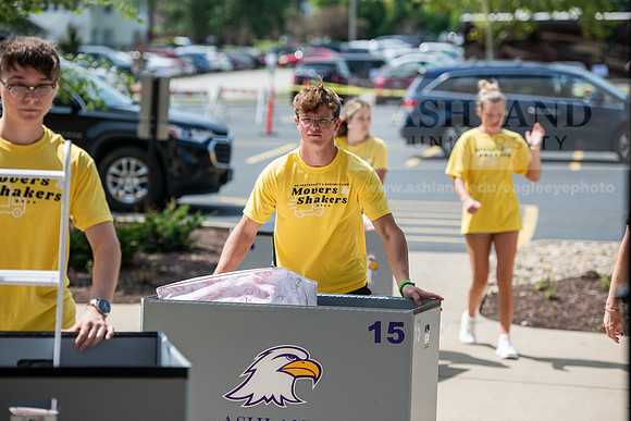 MoveInDay0824AWB_0312