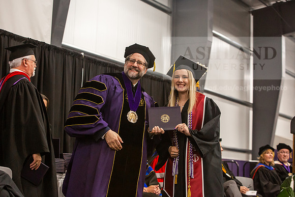 186SpGradBachelorScience0525JH6Q8B9163