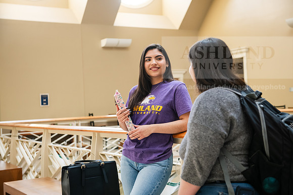 AdmissionsLatinoHispanicMarketing0125AWB_0032