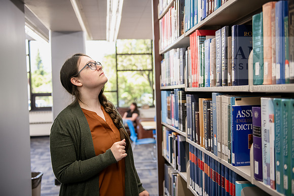 SeminaryLibrary0524AWB_0837