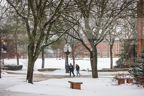 StudentsReturnWinterCampus0125AWB_6876
