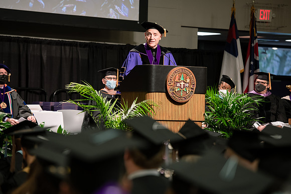 034WiGradCeremony1221ALW_6317