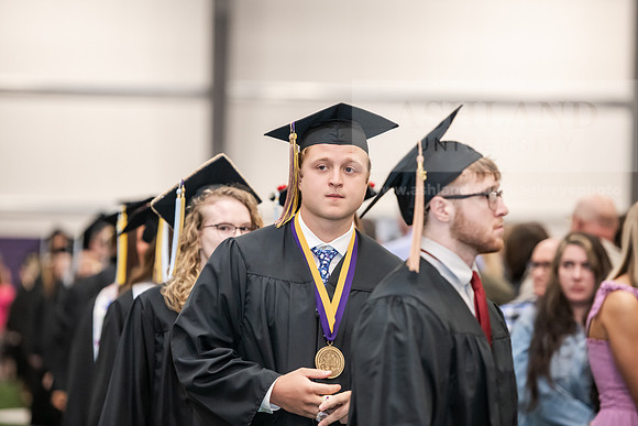 316SpGradProcessional0525AWB_2532