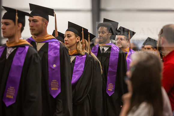 011SpGradProcessional0525JH6Q8B8099