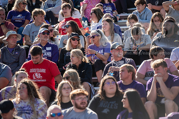 HOCOAUvOHDomFootballGame1024ALW_8753