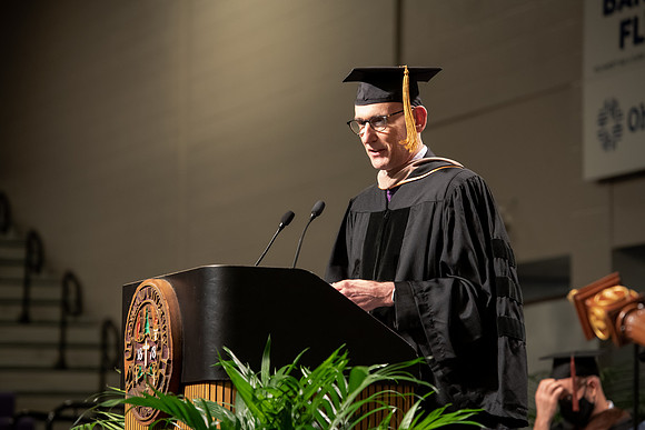 142WiGradCeremony1221ALW_6440