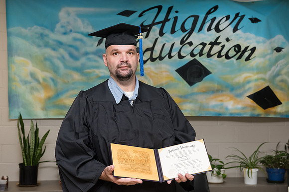 282GraftonCorrectionalGrad1018ALW_1270