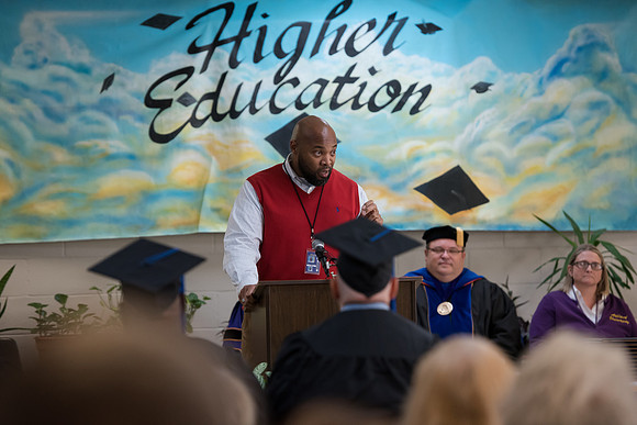 069GraftonCorrectionalGrad1018ALW_0763