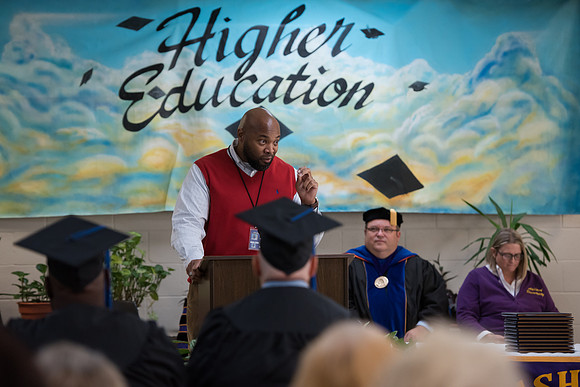 070GraftonCorrectionalGrad1018ALW_0764