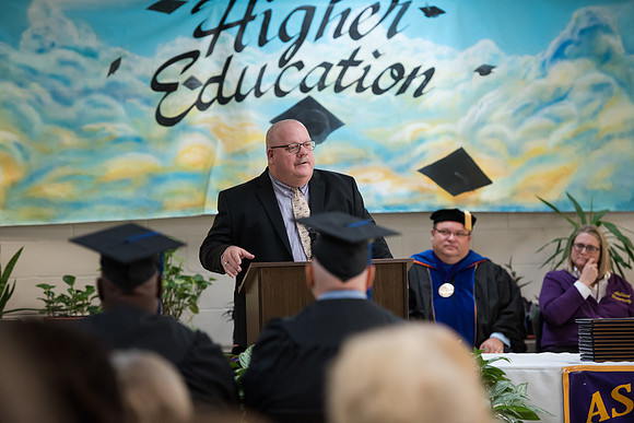 139GraftonCorrectionalGrad1018ALW_0928