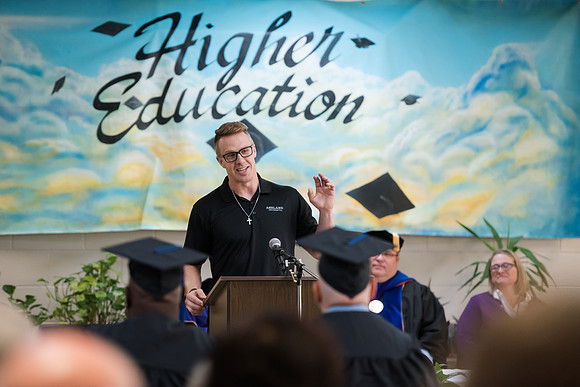 147GraftonCorrectionalGrad1018ALW_0939