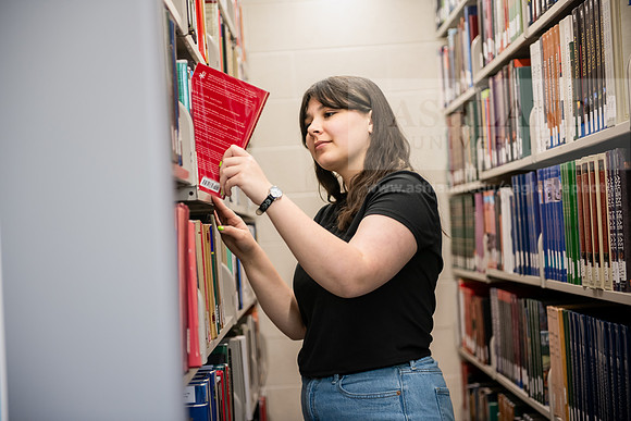 SeminaryLibrary0524AWB_0913