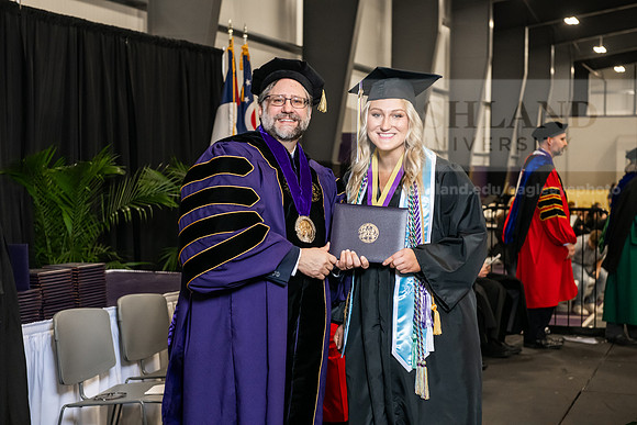 078SPGradBachelorScienceEducation0525AWB_4532
