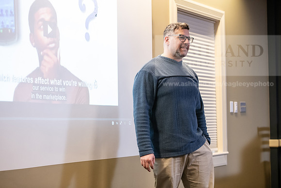 MBADigitalMarketing0324AWB_8214