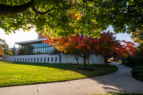 FallCampusLife1024AWB_5173