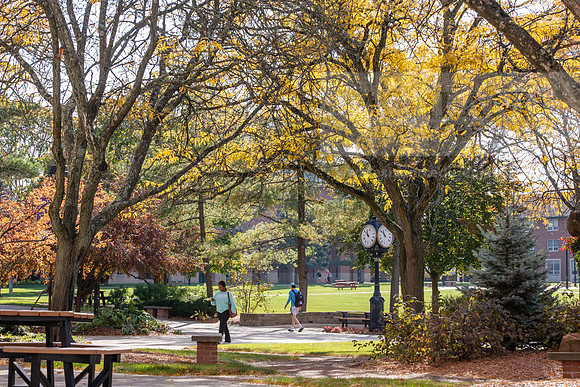 FallCampusLife1024AWB_5377