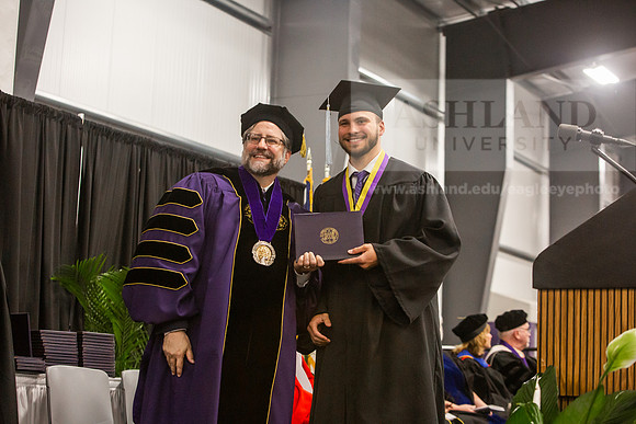 031SpGradBachelorSciEducation0525JH6Q8B9570