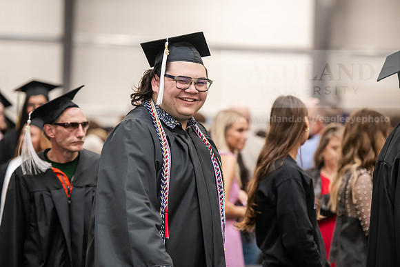 184SpGradProcessional0525AWB_2431