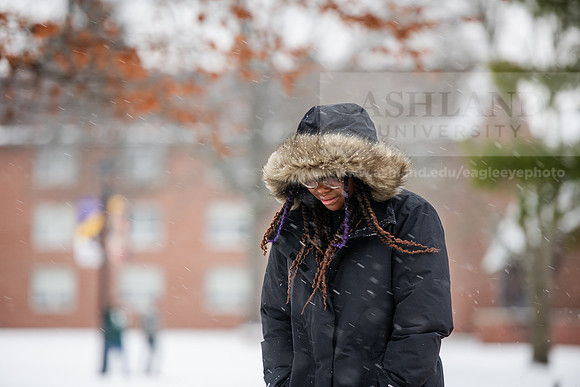 StudentsReturnWinterCampus0125AWB_6825