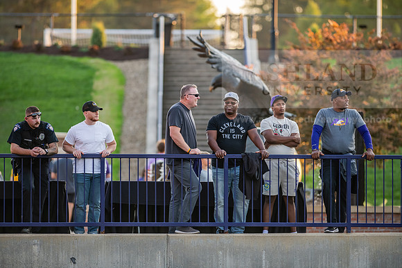 AUvIUPFootball0924AWB_3664