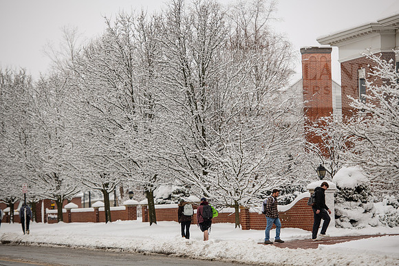 WinterCampusLife0123ALW_3551