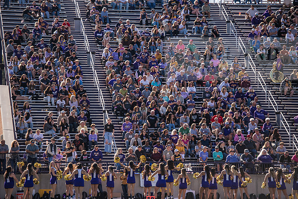 HOCOAUvOHDomFootballGame1024AWB_0996