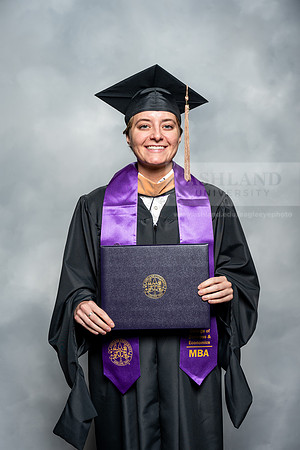 137SpGradMasterBusinessAdmin0525AU-Graduation-2025-Andrew-0456