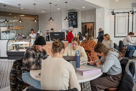 LyceumCafe1123AWB_2380