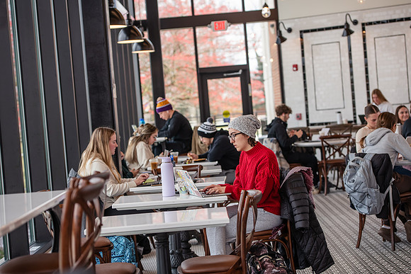 LyceumCafe1123AWB_2415