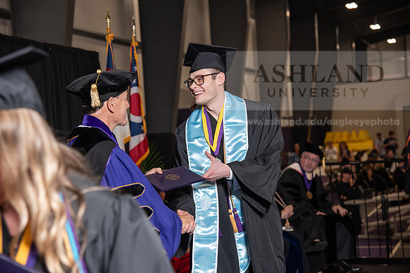 182SpGradBachelorScienceBusiness0524TR_DSC_5448
