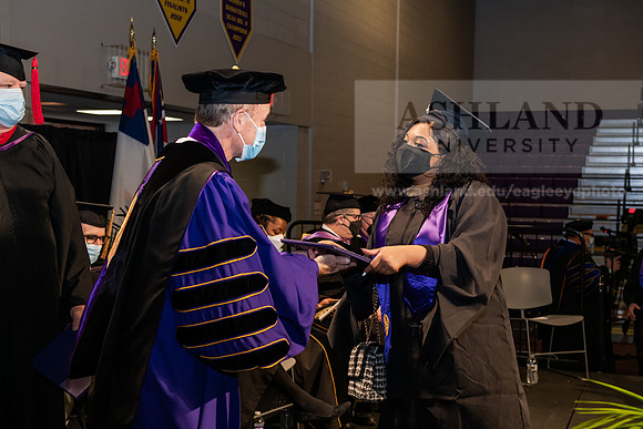 013MasterBusinessWiGrad1221ALW_6689