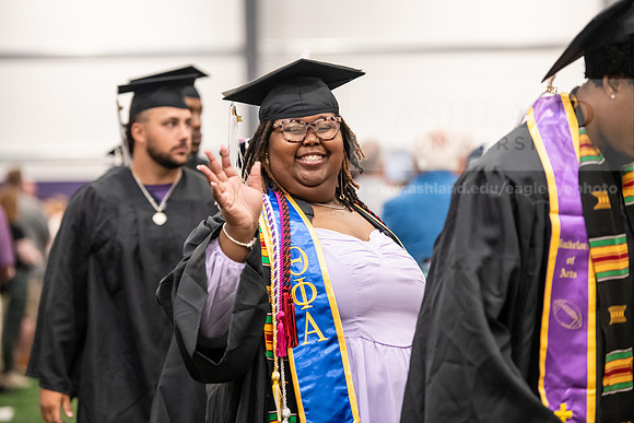 127SpGradProcessional0524AWB_8559