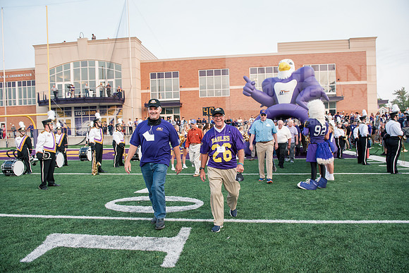 AUvsFerris100Ftball0921ALW_3559