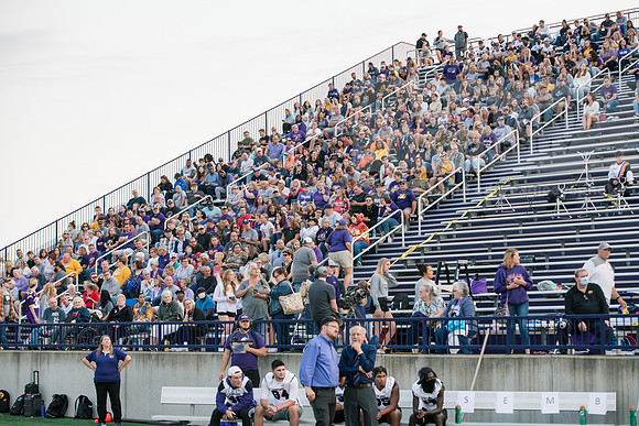AUvsFerris100Ftball0921ALW_7389
