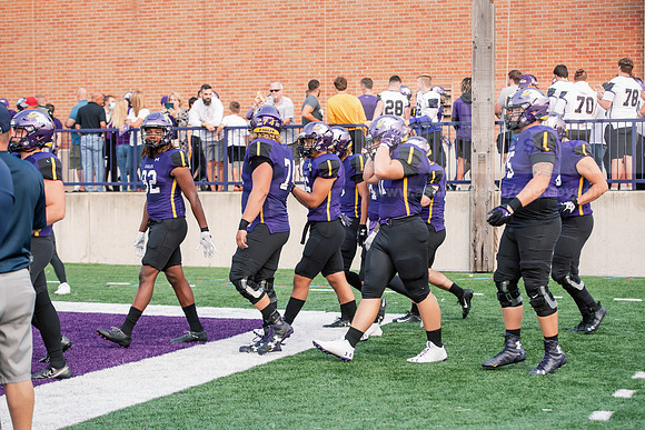 AUvsFerris100Ftball0921ALW_7435