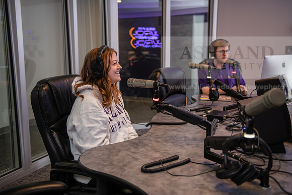 WRDLRadioMorningShow0224AWB_8556