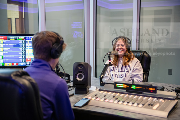 WRDLRadioMorningShow0224AWB_8560