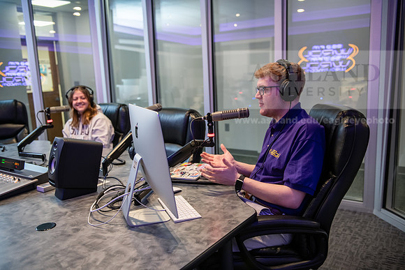 WRDLRadioMorningShow0224AWB_8562