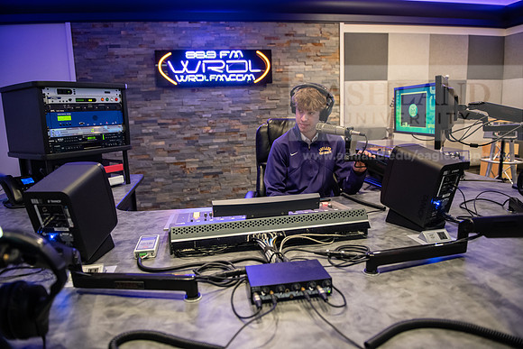 WRDLRadioMorningShow0224AWB_8568